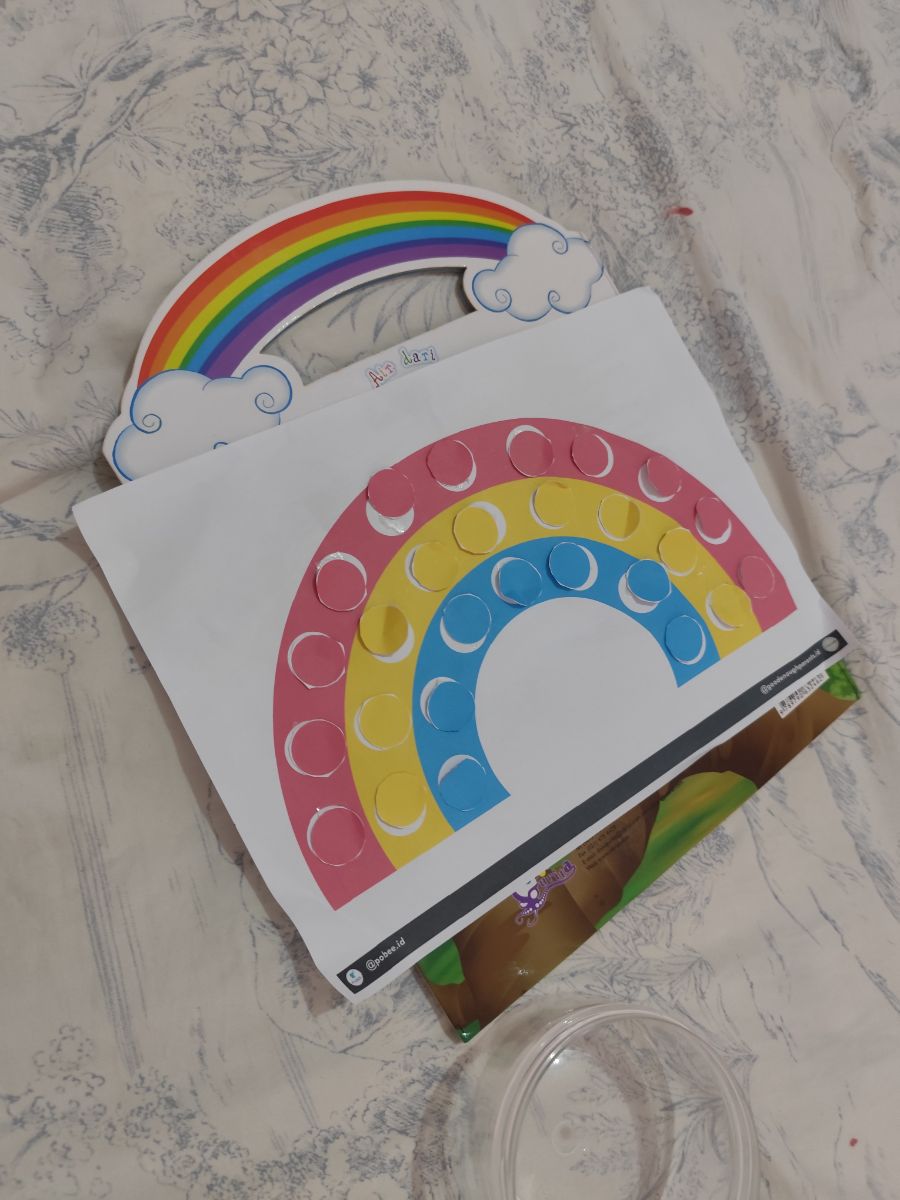 Home Edu Activity - Percobaan Membuat Pelangi dengan Air Selang